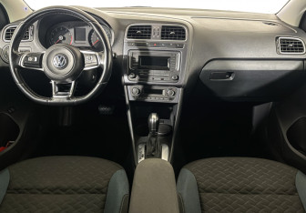 Подержанный автомобиль Volkswagen Polo Sedan 2020 года (12 фото)