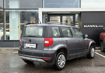 Подержанный автомобиль Skoda Yeti 2014 года (5 фото)