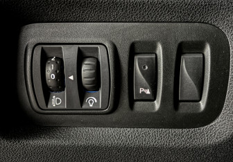 Подержанный автомобиль Renault Kaptur 2017 года (21 фото)