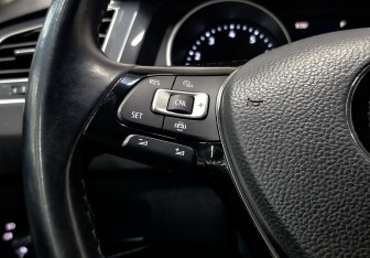 Подержанный автомобиль Volkswagen Tiguan 2020 года (25 фото)