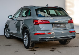 Подержанный автомобиль Audi Q5 2019 года (7 фото)