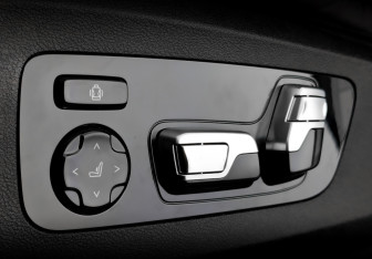 Подержанный автомобиль BMW X7 2022 года (21 фото)