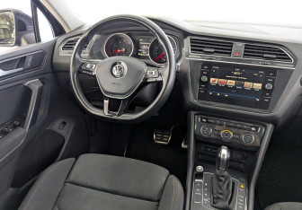 Подержанный автомобиль Volkswagen Tiguan 2019 года (25 фото)