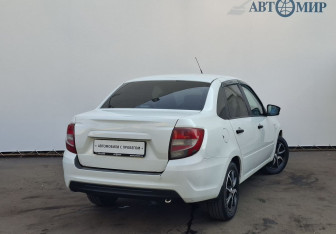Подержанный автомобиль LADA (ВАЗ) Granta Sedan 2019 года (5 фото)