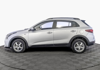 Подержанный автомобиль Kia Rio Hatchback 2021 года (8 фото)