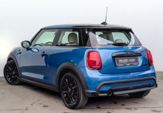 Подержанный автомобиль MINI Hatch 2021 года (7 фото)