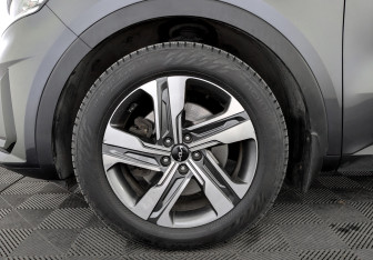 Подержанный автомобиль Kia Sorento 2022 года (18 фото)