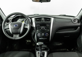 Подержанный автомобиль Datsun mi-DO 2015 года (6 фото)