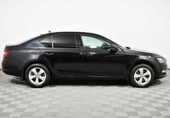 Подержанный автомобиль Skoda Octavia Liftback 2018 года (4 фото)