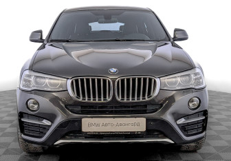 Подержанный автомобиль BMW X4 2018 года (2 фото)