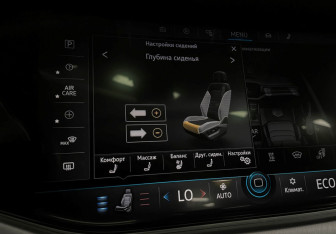 Подержанный автомобиль Volkswagen Touareg 2021 года (18 фото)