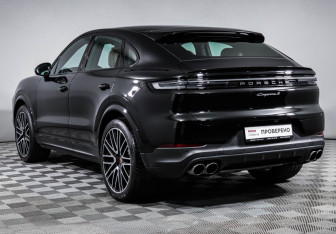 Подержанный автомобиль Porsche Cayenne 2025 года (7 фото)