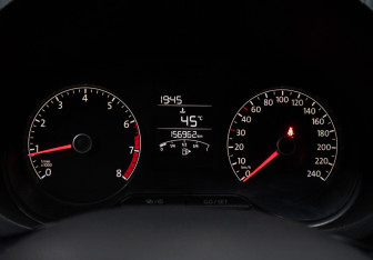 Подержанный автомобиль Volkswagen Polo Sedan 2015 года (13 фото)