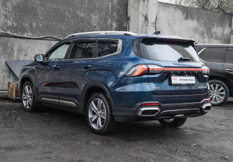Подержанный автомобиль Geely Okavango 2023 года (6 фото)