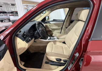 Подержанный автомобиль BMW X3 2013 года (9 фото)