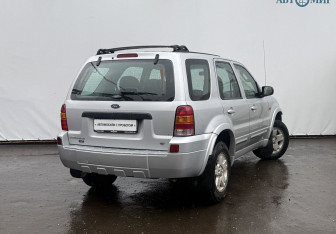 Подержанный автомобиль Ford Maverick 2005 года (5 фото)