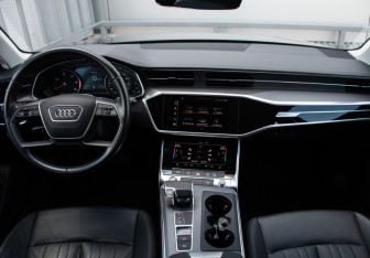 Подержанный автомобиль Audi A6 Sedan 2021 года (16 фото)