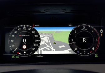 Подержанный автомобиль Land Rover Range Rover Velar 2018 года (30 фото)