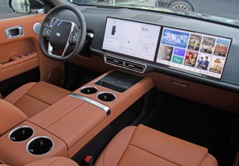 Новый LiXiang L9 2025 (6 фото)