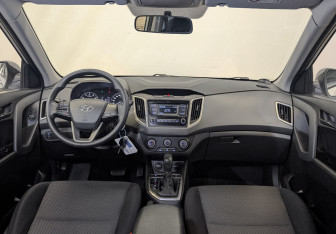 Подержанный автомобиль Hyundai Creta 2019 года (14 фото)