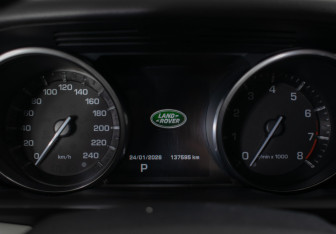 Подержанный автомобиль Land Rover Range Rover Sport 2014 года (12 фото)