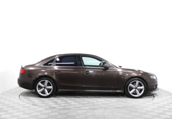 Подержанный автомобиль Audi A4 Sedan 2011 года (4 фото)