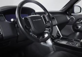 Подержанный автомобиль Land Rover Range Rover 2018 года (14 фото)