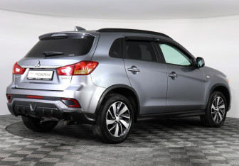 Подержанный автомобиль Mitsubishi ASX 2018 года (4 фото)