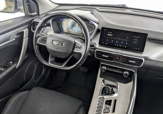 Подержанный автомобиль Geely Coolray 2022 года (30 фото)