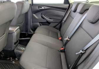 Подержанный автомобиль Ford Focus Sedan 2017 года (12 фото)