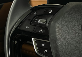 Подержанный автомобиль Changan CS95 2023 года (20 фото)