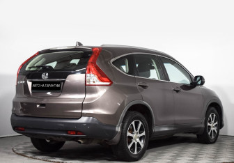 Подержанный автомобиль Honda CR-V 2012 года (3 фото)