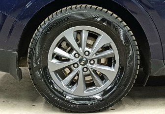 Подержанный автомобиль Kia Carnival 2021 года (9 фото)