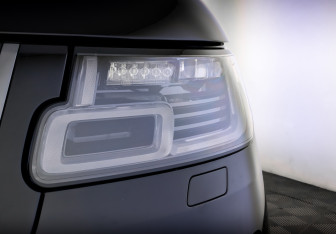 Подержанный автомобиль Land Rover Range Rover 2018 года (17 фото)