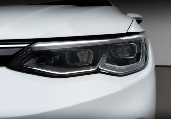 Подержанный автомобиль Volkswagen Golf Hatchback 2020 года (18 фото)