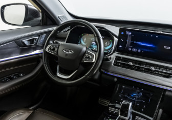 Подержанный автомобиль Chery Tiggo 8 Pro 2022 года (9 фото)