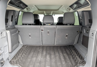 Подержанный автомобиль Land Rover Defender Suv 2024 года (10 фото)