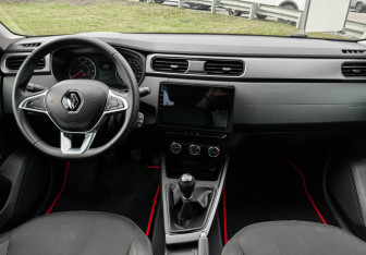 Подержанный автомобиль Renault Arkana 2019 года (12 фото)