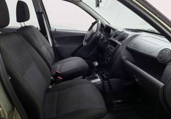 Подержанный автомобиль LADA (ВАЗ) Granta Sedan 2013 года (9 фото)