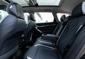 Новый Geely Atlas 2025 (9 фото)