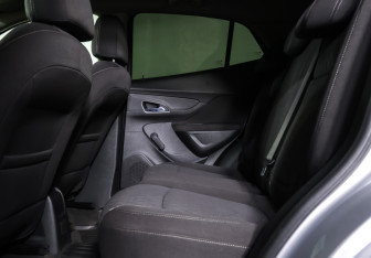 Подержанный автомобиль Opel Mokka 2014 года (12 фото)