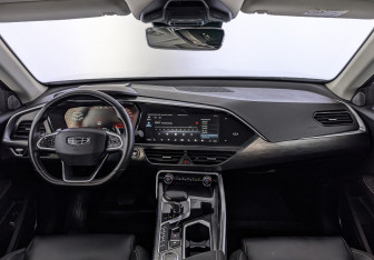Подержанный автомобиль Geely Tugella 2021 года (14 фото)