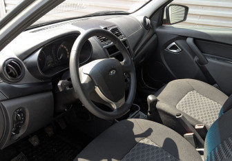 Подержанный автомобиль LADA (ВАЗ) Granta Sedan 2024 года (15 фото)