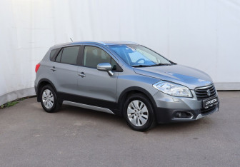 Подержанный автомобиль Suzuki SX4 Hatchback 2014 года (3 фото)