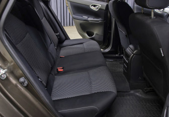 Подержанный автомобиль Nissan Sentra Sedan 2014 года (12 фото)