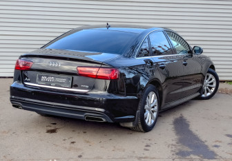 Подержанный автомобиль Audi A6 Sedan 2017 года (5 фото)