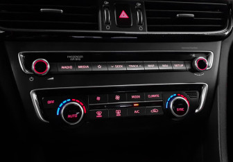 Подержанный автомобиль Kia Optima Sedan 2019 года (16 фото)
