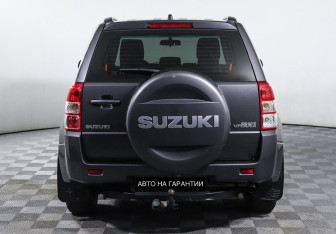 Подержанный автомобиль Suzuki Grand Vitara 2013 года (4 фото)
