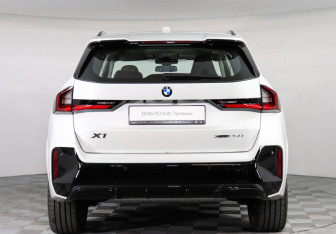 Новый BMW X1 2026 (4 фото)