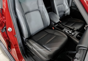 Подержанный автомобиль Toyota Hilux 2020 года (24 фото)